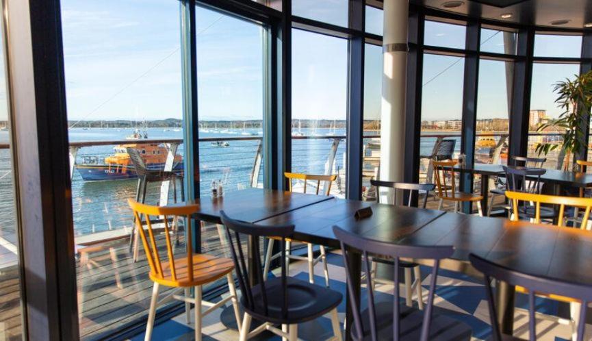Hotel RNLI College Poole Esterno foto