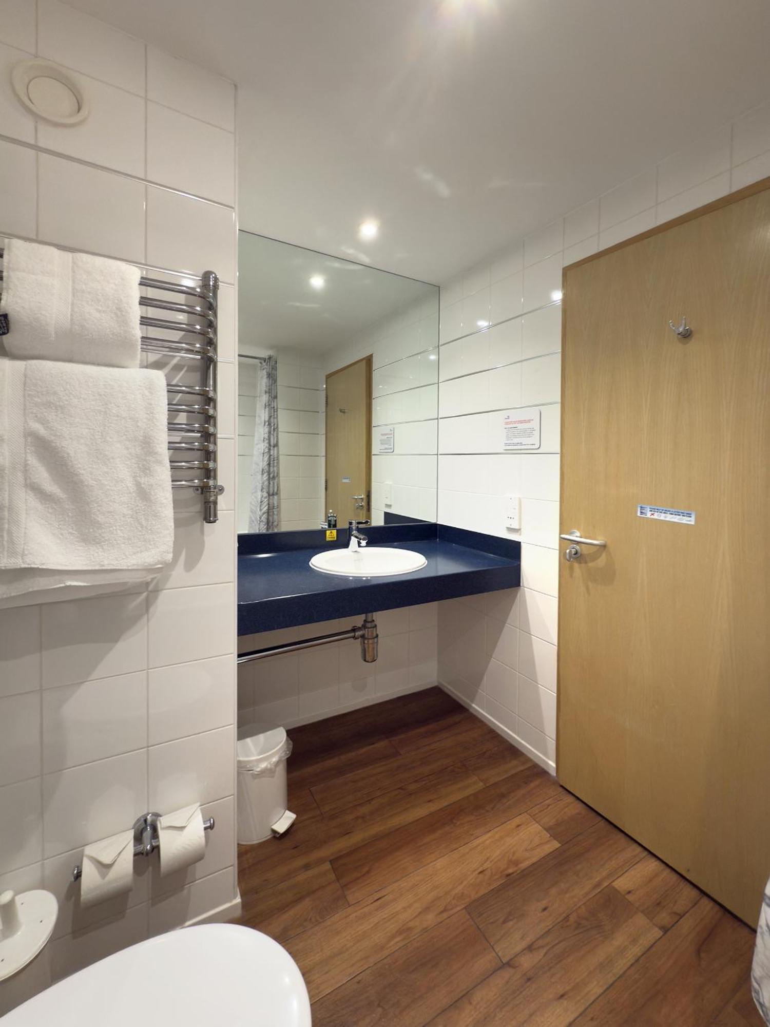Hotel RNLI College Poole Esterno foto