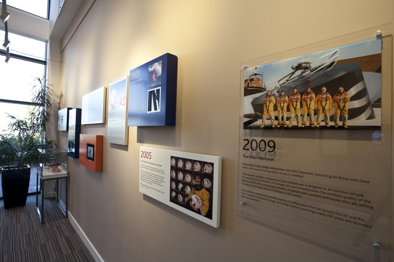 Hotel RNLI College Poole Esterno foto