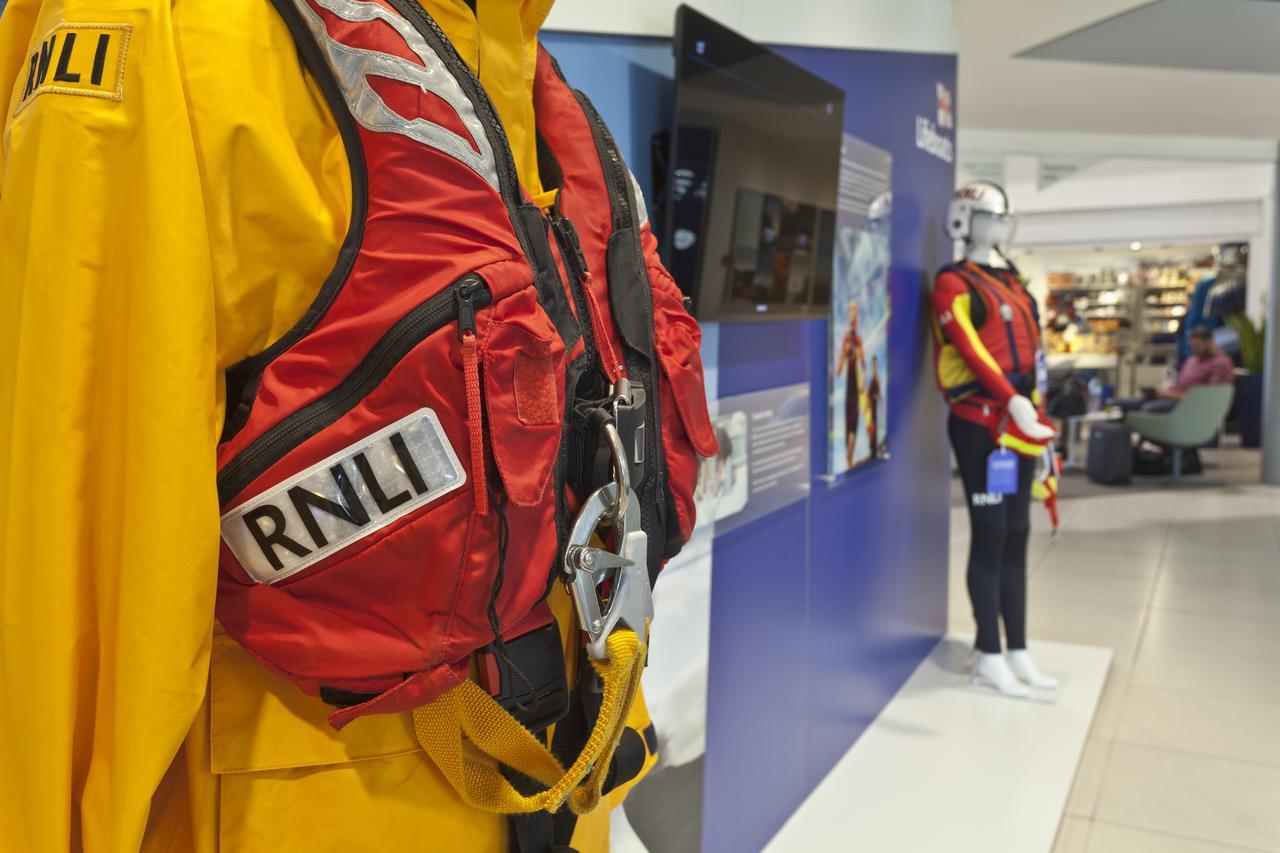 Hotel RNLI College Poole Esterno foto